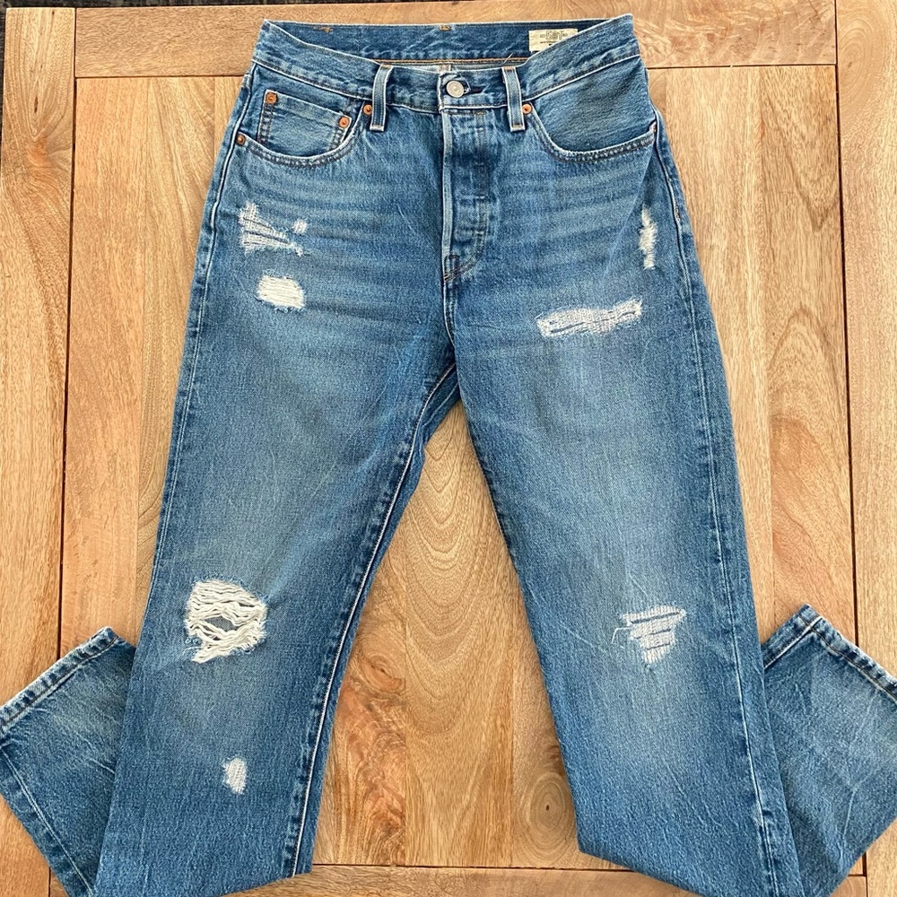 Levi's Women's Straight Leg Jeans - Classic Blue